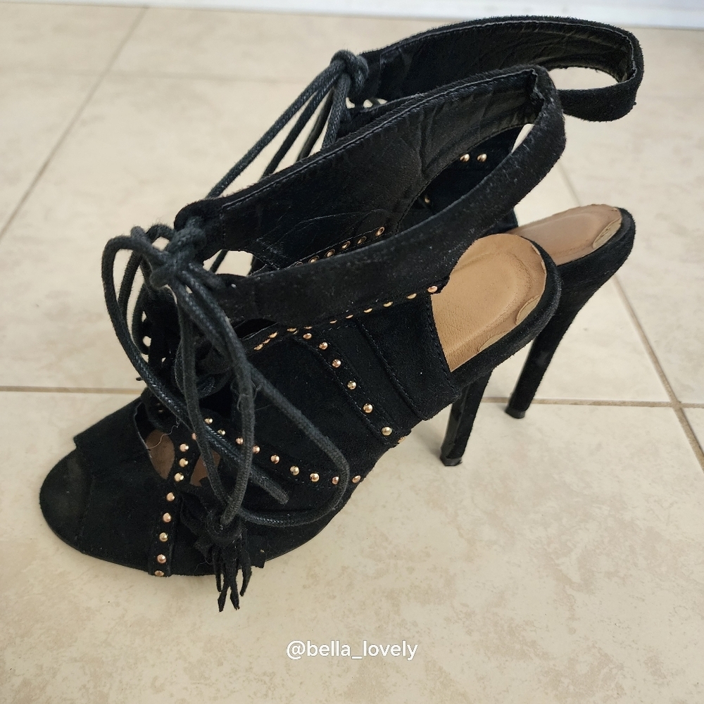 Elegant Black Laced Up Gold Studded Heels With Tassles - Picture 7 of 7